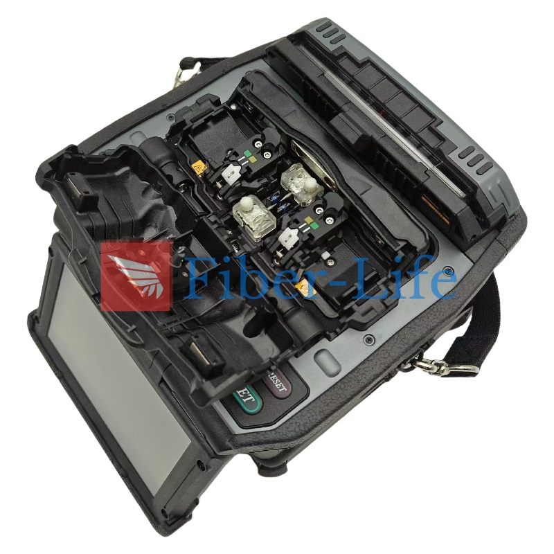 Fujikura-FSM-90S-Fiber-Fusion-Splicer-Equipped-With-CT-50-Fiber-Cleaver-4-1.jpg